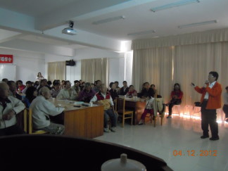 戴順發研究員講解瓜類蔬菜栽培要領